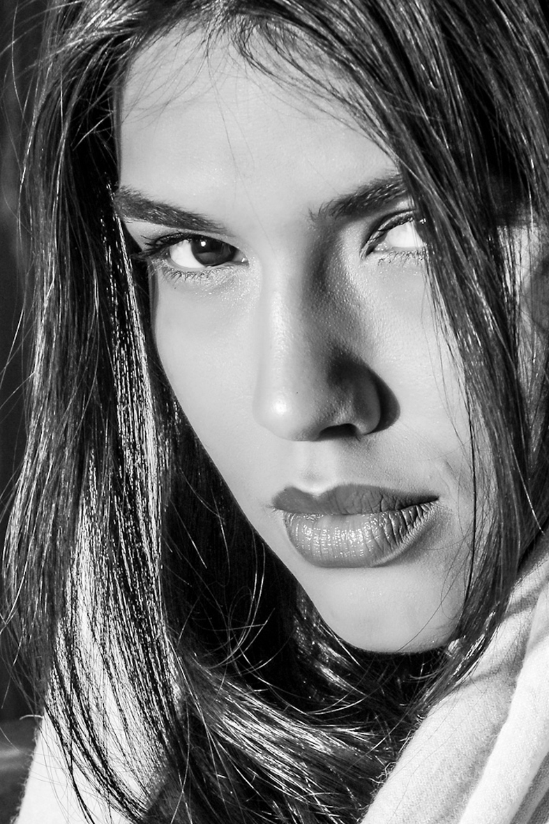 ADVERTISING - shootin Larissa